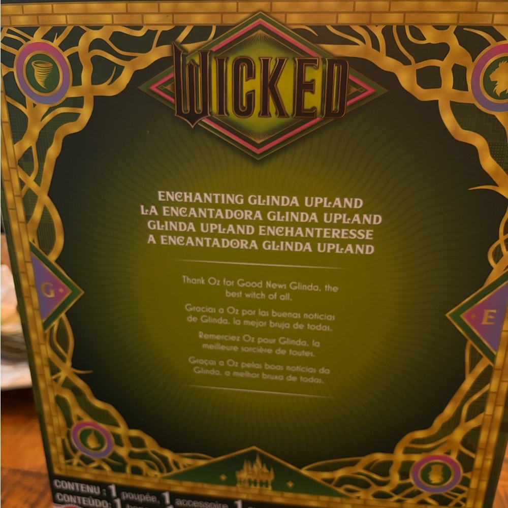 Wicked For Good Deluxe Glinda Doll - Picture 2 of 9